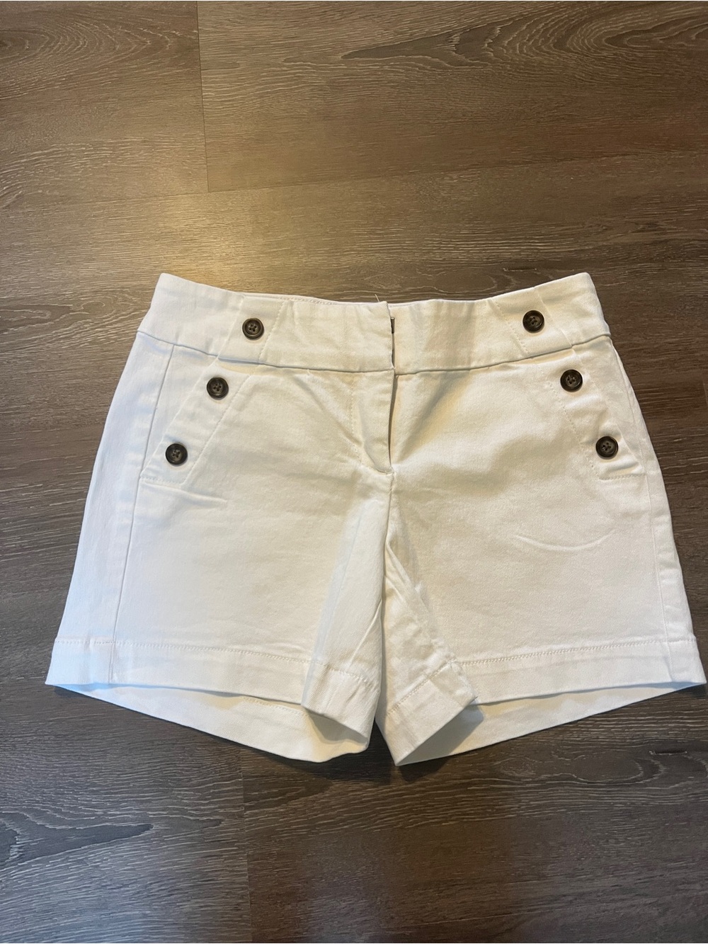 White House Black Market white shorts with button detail, size 2 #summer #preppy